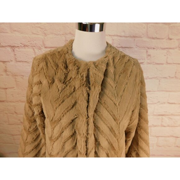 Nina Leonard Faux Fur Chevron Pattern Coat Pockets Women's S NWT - Picture 2 of 12